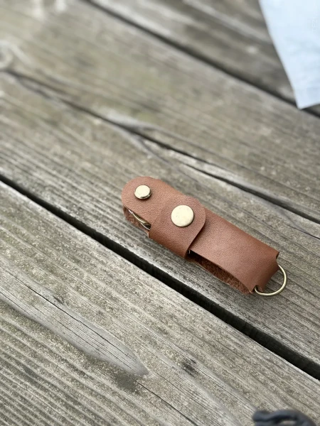 Ключница кожаная KeyCase M Шоколадно-коричневая