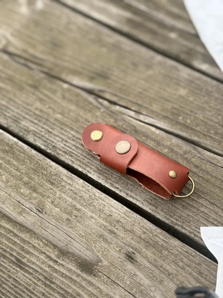 Ключница кожаная KeyCase M Коралловая 