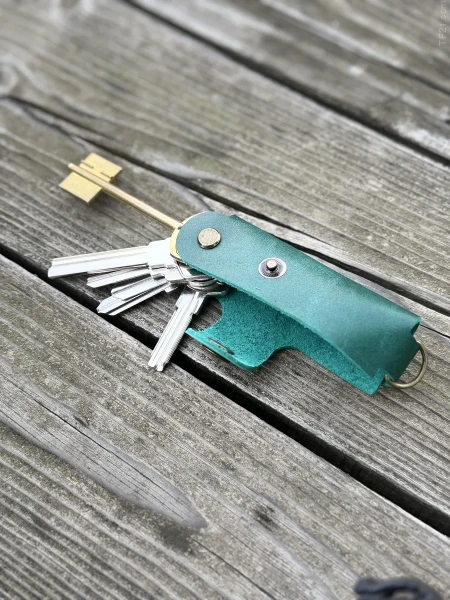 Ключница кожаная KeyCase L Зелёный Бархат