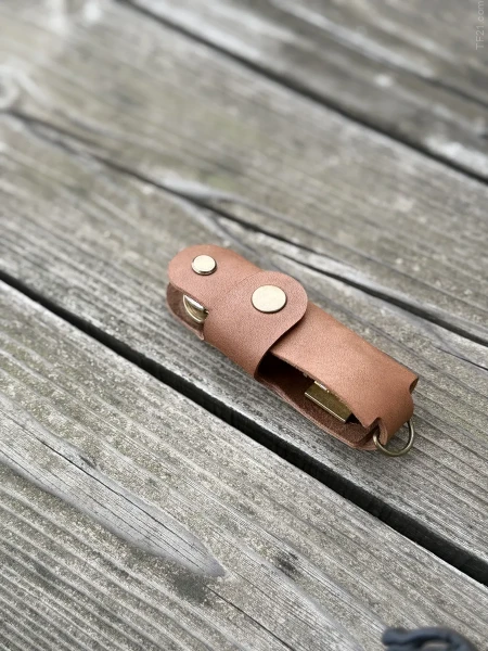 Ключница кожаная KeyCase L Шоколадно-коричневая 