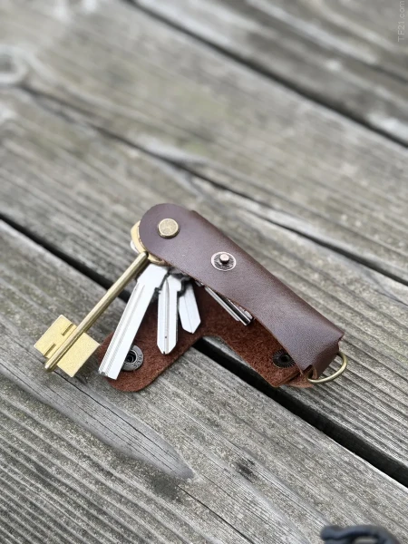 Ключница кожаная KeyCase L Коричневая