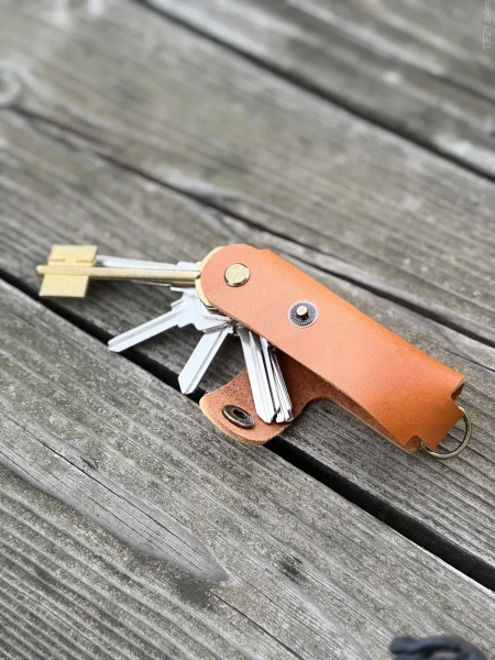 Ключница кожаная KeyCase L Янтарная