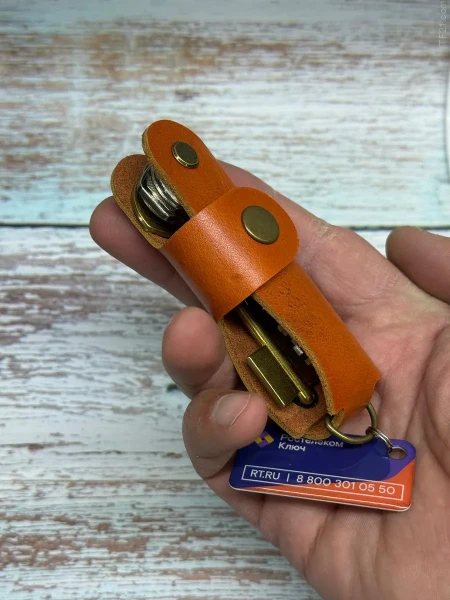 Ключница кожаная KeyCase L Янтарная