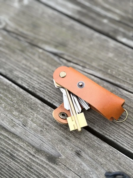 Ключница кожаная KeyCase L Янтарная