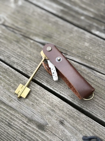 Ключница кожаная KeyCase ML Коричневая
