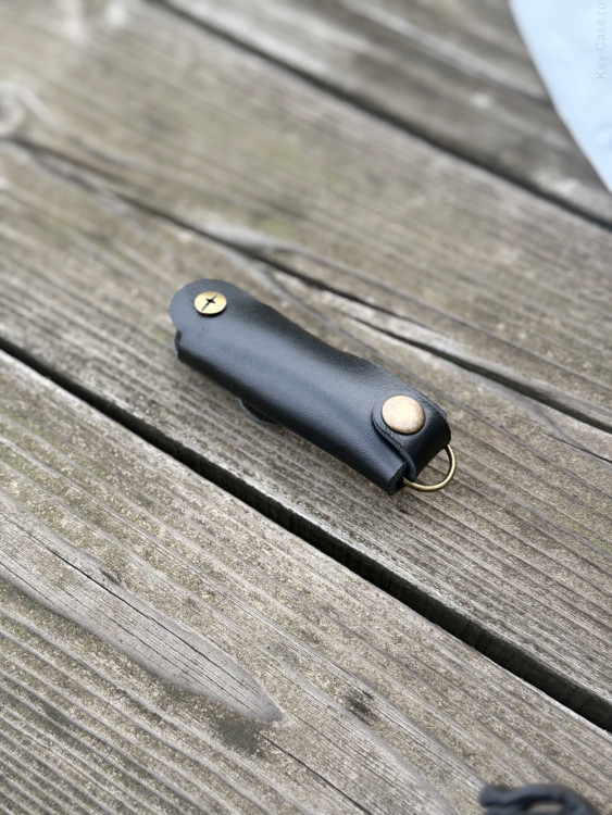 KeyCase Ключница карманная, M, черная, на винте
