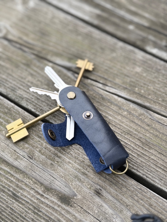 KeyCase Ключница карманная, L, синий, на винте