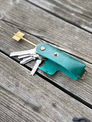 KeyCase Ключница карманная, L, зеленая, на винте