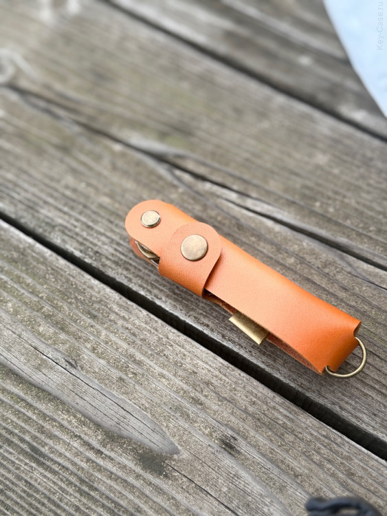 KeyCase Ключница карманная, ML, янтарь, на винте