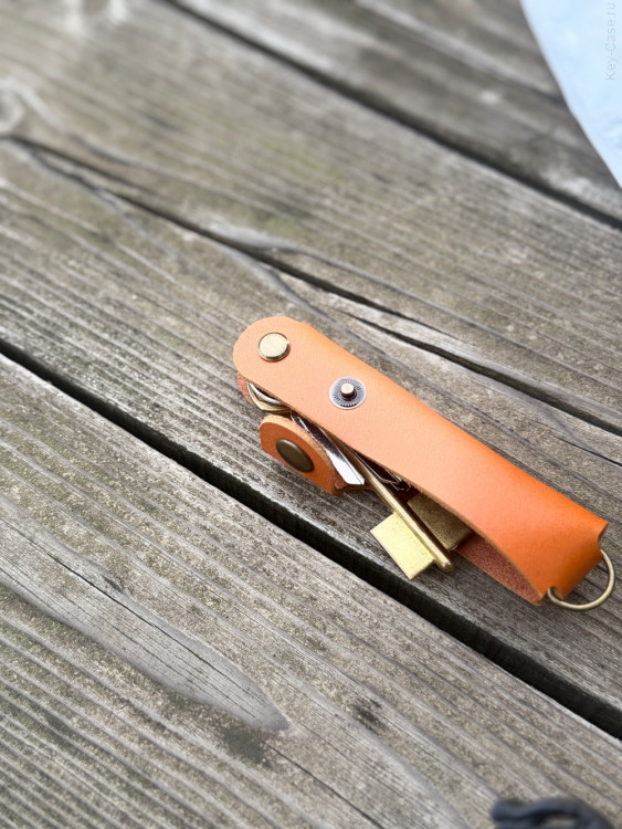 KeyCase Ключница карманная, ML, янтарь, на винте