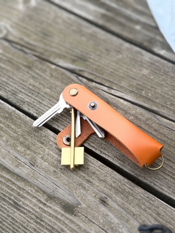 KeyCase Ключница карманная, ML, янтарь, на винте