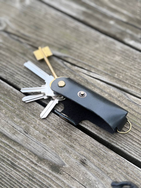 Ключница кожаная KeyCase M черная