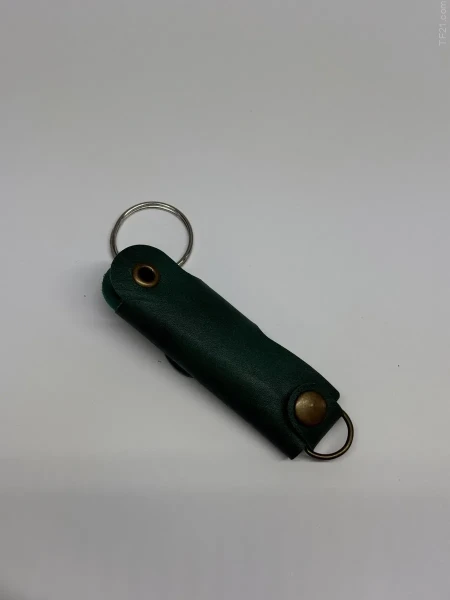 Ключница кожаная KeyCase M Зелёный Бархат с кольцом